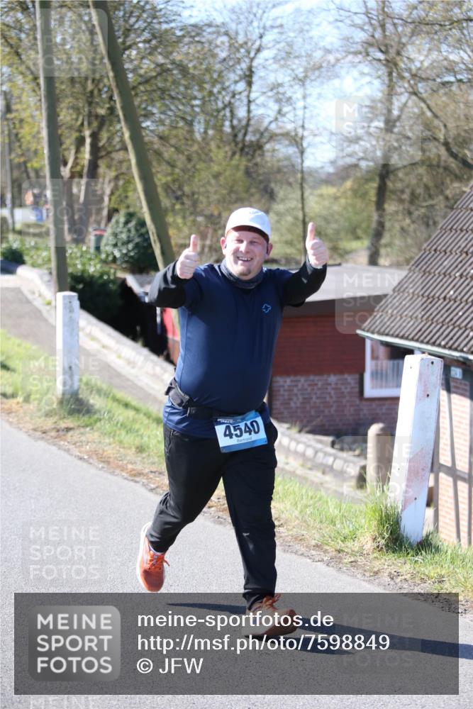 06.04.2025 - 44. Internationalen Wilhelmsburger Insellauf Jannik Wohlers http://msf.ph/oto/7598849 06.04.2025 10:38:52 Laufen 4540 meine-sportfotos.de