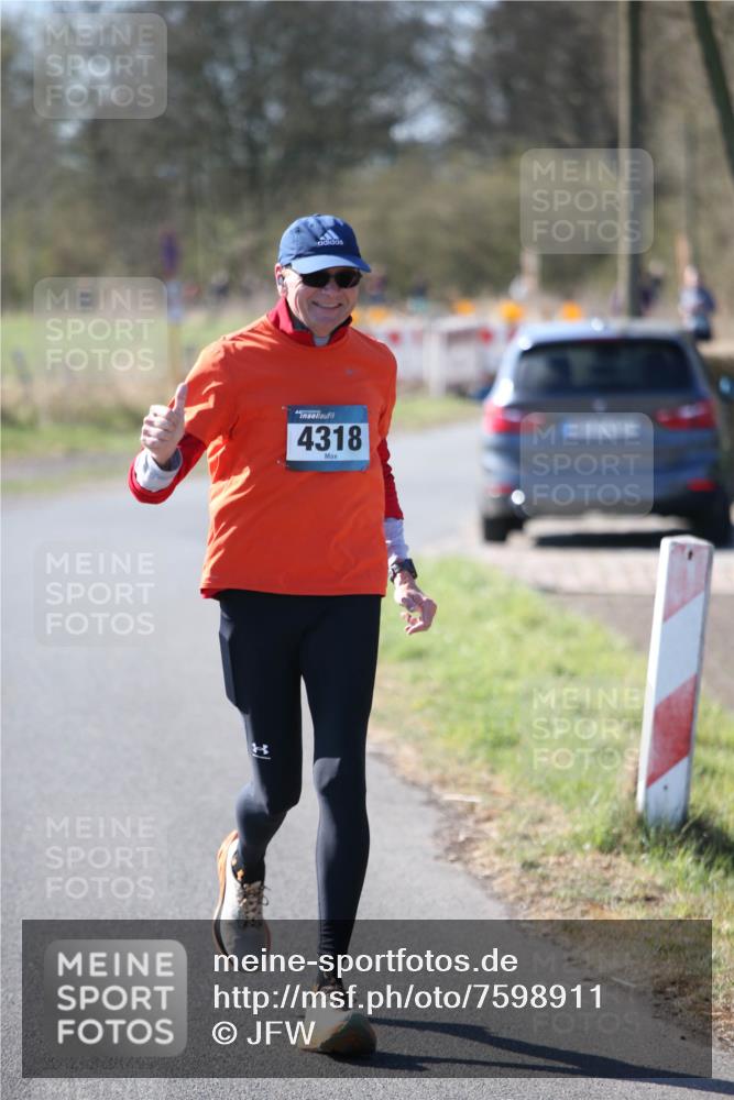 06.04.2025 - 44. Internationalen Wilhelmsburger Insellauf Jannik Wohlers http://msf.ph/oto/7598911 06.04.2025 10:39:01 Laufen 4318 meine-sportfotos.de