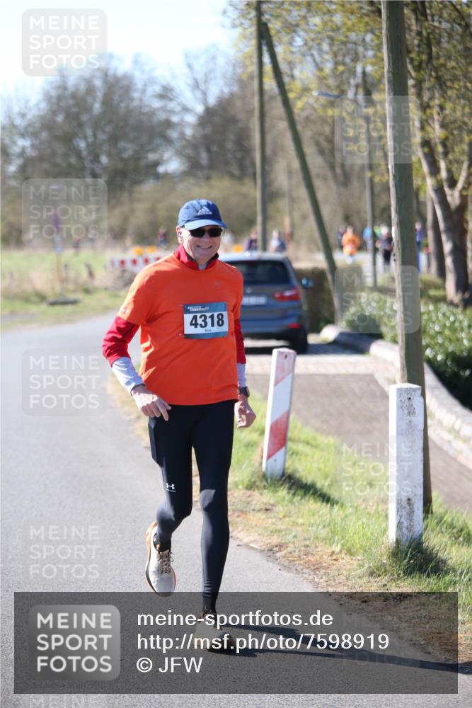 06.04.2025 - 44. Internationalen Wilhelmsburger Insellauf Jannik Wohlers http://msf.ph/oto/7598919 06.04.2025 10:39:02 Laufen 4318 meine-sportfotos.de