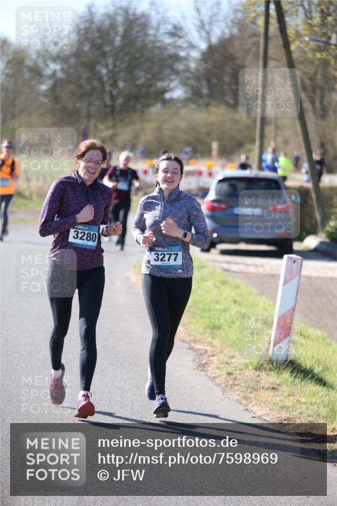 06.04.2025 - 44. Internationalen Wilhelmsburger Insellauf Jannik Wohlers http://msf.ph/oto/7598969 06.04.2025 10:39:24 Laufen 3280, 3277 meine-sportfotos.de