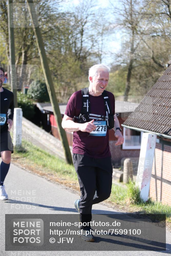 06.04.2025 - 44. Internationalen Wilhelmsburger Insellauf Jannik Wohlers http://msf.ph/oto/7599100 06.04.2025 10:39:37 Laufen 90, 278 meine-sportfotos.de