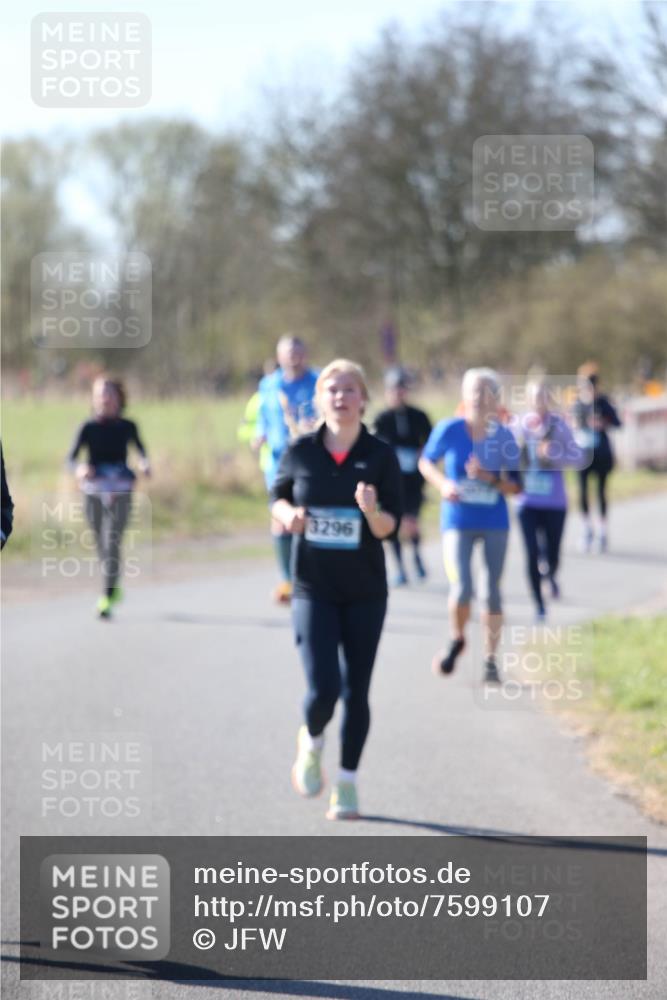 06.04.2025 - 44. Internationalen Wilhelmsburger Insellauf Jannik Wohlers http://msf.ph/oto/7599107 06.04.2025 10:39:39 Laufen 3296 meine-sportfotos.de