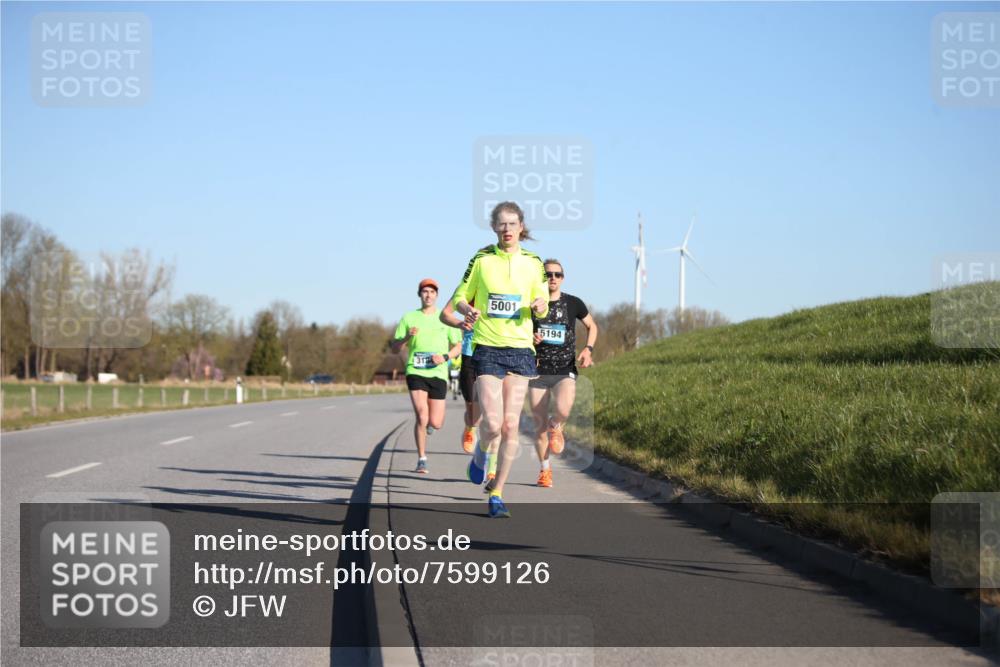 06.04.2025 - 44. Internationalen Wilhelmsburger Insellauf Jannik Wohlers http://msf.ph/oto/7599126 06.04.2025 09:18:17 Laufen 313, 5001, 5194 meine-sportfotos.de