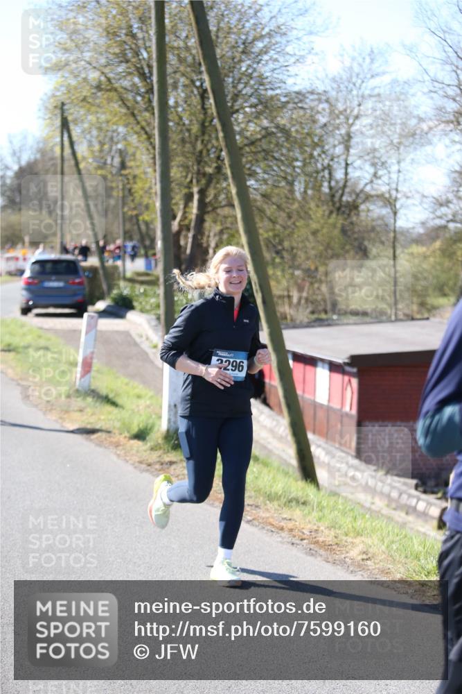 06.04.2025 - 44. Internationalen Wilhelmsburger Insellauf Jannik Wohlers http://msf.ph/oto/7599160 06.04.2025 10:39:43 Laufen 2296 meine-sportfotos.de