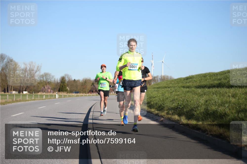 06.04.2025 - 44. Internationalen Wilhelmsburger Insellauf Jannik Wohlers http://msf.ph/oto/7599164 06.04.2025 09:18:18 Laufen 3184, 5001 meine-sportfotos.de