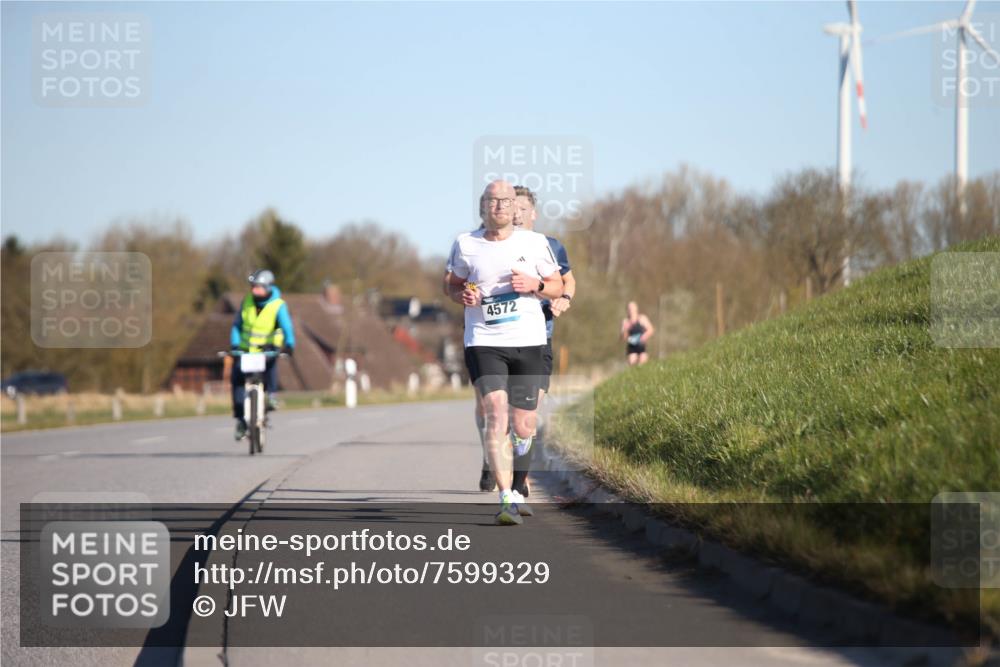 06.04.2025 - 44. Internationalen Wilhelmsburger Insellauf Jannik Wohlers http://msf.ph/oto/7599329 06.04.2025 09:18:22 Laufen 4572 meine-sportfotos.de