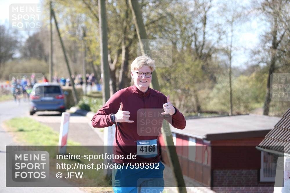 06.04.2025 - 44. Internationalen Wilhelmsburger Insellauf Jannik Wohlers http://msf.ph/oto/7599392 06.04.2025 10:40:17 Laufen 4166 meine-sportfotos.de