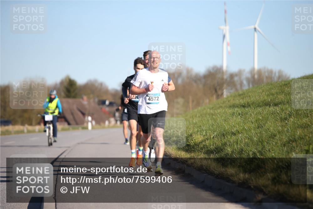 06.04.2025 - 44. Internationalen Wilhelmsburger Insellauf Jannik Wohlers http://msf.ph/oto/7599406 06.04.2025 09:18:24 Laufen 120, 4572 meine-sportfotos.de