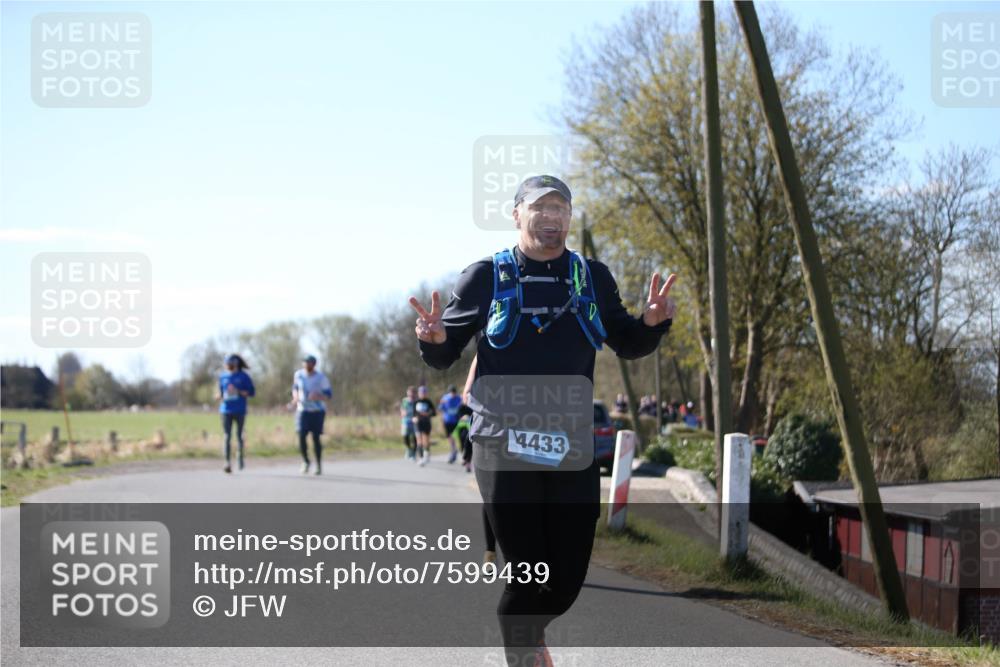 06.04.2025 - 44. Internationalen Wilhelmsburger Insellauf Jannik Wohlers http://msf.ph/oto/7599439 06.04.2025 10:40:22 Laufen 4433 meine-sportfotos.de