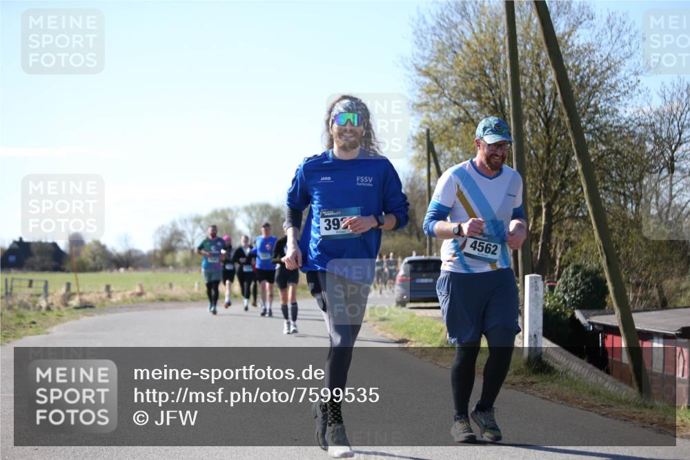 06.04.2025 - 44. Internationalen Wilhelmsburger Insellauf Jannik Wohlers http://msf.ph/oto/7599535 06.04.2025 10:40:30 Laufen 392, 4562 meine-sportfotos.de