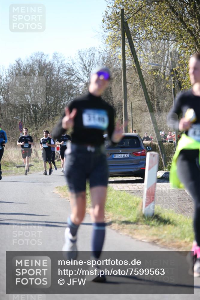06.04.2025 - 44. Internationalen Wilhelmsburger Insellauf Jannik Wohlers http://msf.ph/oto/7599563 06.04.2025 10:40:33 Laufen 3056, 5215, 3010, 4321 meine-sportfotos.de