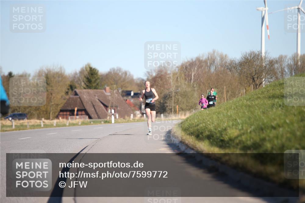 06.04.2025 - 44. Internationalen Wilhelmsburger Insellauf Jannik Wohlers http://msf.ph/oto/7599772 06.04.2025 09:18:32 Laufen 3726 meine-sportfotos.de