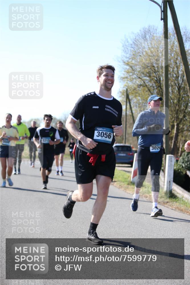 06.04.2025 - 44. Internationalen Wilhelmsburger Insellauf Jannik Wohlers http://msf.ph/oto/7599779 06.04.2025 10:40:50 Laufen 3888, 5212, 3056, 3026 meine-sportfotos.de