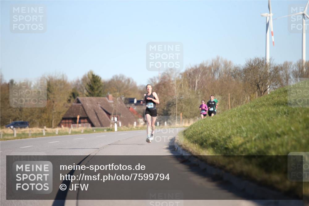 06.04.2025 - 44. Internationalen Wilhelmsburger Insellauf Jannik Wohlers http://msf.ph/oto/7599794 06.04.2025 09:18:33 Laufen 3776 meine-sportfotos.de