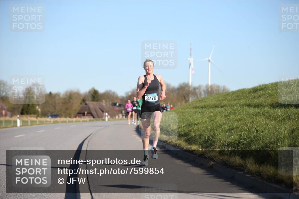 06.04.2025 - 44. Internationalen Wilhelmsburger Insellauf Jannik Wohlers http://msf.ph/oto/7599854 06.04.2025 09:18:41 Laufen 3776 meine-sportfotos.de