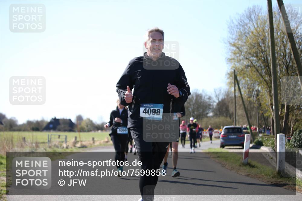 06.04.2025 - 44. Internationalen Wilhelmsburger Insellauf Jannik Wohlers http://msf.ph/oto/7599858 06.04.2025 10:40:57 Laufen 4066, 4098 meine-sportfotos.de