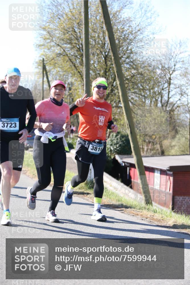 06.04.2025 - 44. Internationalen Wilhelmsburger Insellauf Jannik Wohlers http://msf.ph/oto/7599944 06.04.2025 10:41:07 Laufen 3723, 3816 meine-sportfotos.de