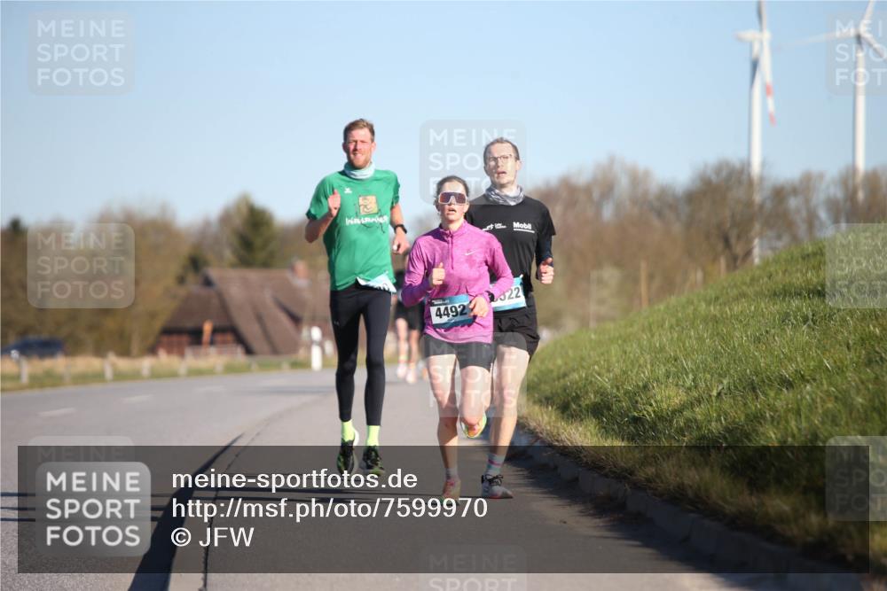 06.04.2025 - 44. Internationalen Wilhelmsburger Insellauf Jannik Wohlers http://msf.ph/oto/7599970 06.04.2025 09:18:50 Laufen 4492, 322 meine-sportfotos.de