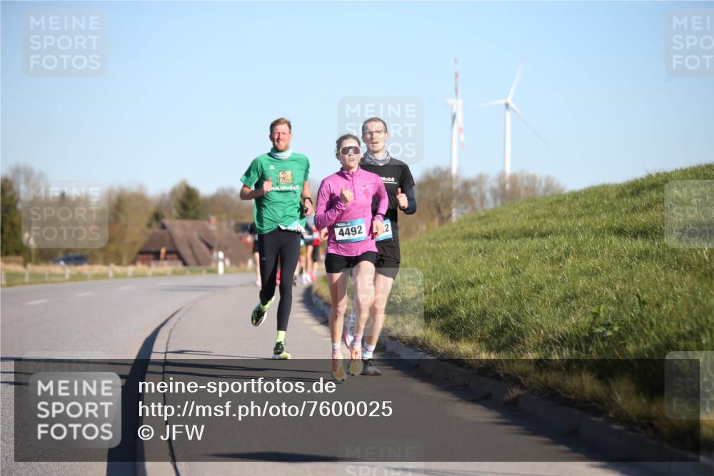 06.04.2025 - 44. Internationalen Wilhelmsburger Insellauf Jannik Wohlers http://msf.ph/oto/7600025 06.04.2025 09:18:52 Laufen 4492, 2 meine-sportfotos.de