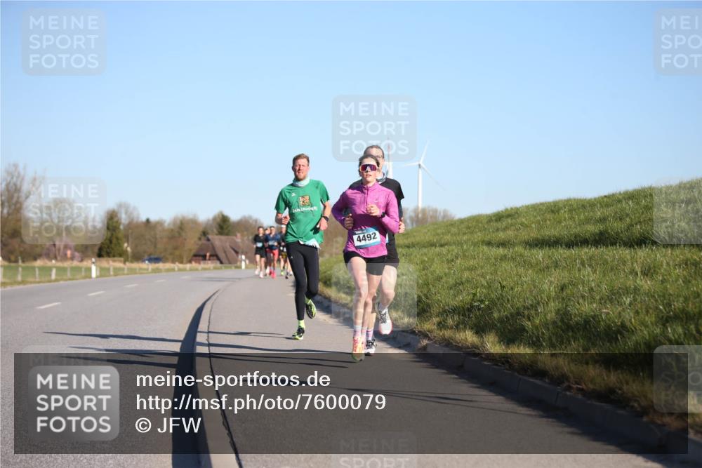 06.04.2025 - 44. Internationalen Wilhelmsburger Insellauf Jannik Wohlers http://msf.ph/oto/7600079 06.04.2025 09:18:53 Laufen 225, 4492 meine-sportfotos.de