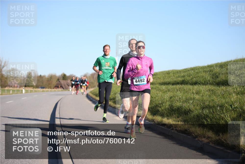 06.04.2025 - 44. Internationalen Wilhelmsburger Insellauf Jannik Wohlers http://msf.ph/oto/7600142 06.04.2025 09:18:54 Laufen 4492 meine-sportfotos.de