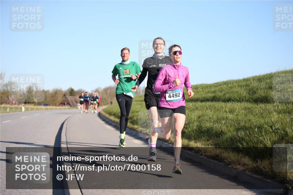 06.04.2025 - 44. Internationalen Wilhelmsburger Insellauf Jannik Wohlers http://msf.ph/oto/7600158 06.04.2025 09:18:54 Laufen 4492 meine-sportfotos.de