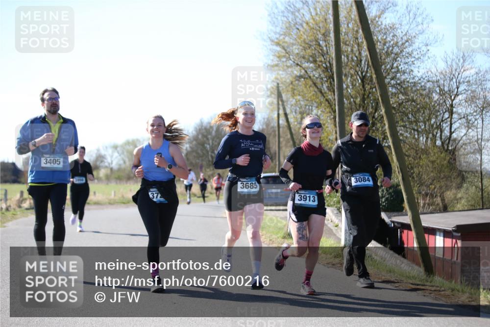 06.04.2025 - 44. Internationalen Wilhelmsburger Insellauf Jannik Wohlers http://msf.ph/oto/7600216 06.04.2025 10:41:39 Laufen 3405, 372, 3685, 3084, 3913 meine-sportfotos.de