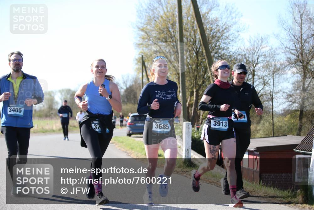06.04.2025 - 44. Internationalen Wilhelmsburger Insellauf Jannik Wohlers http://msf.ph/oto/7600221 06.04.2025 10:41:40 Laufen 3405, 37, 16, 3685, 3913 meine-sportfotos.de