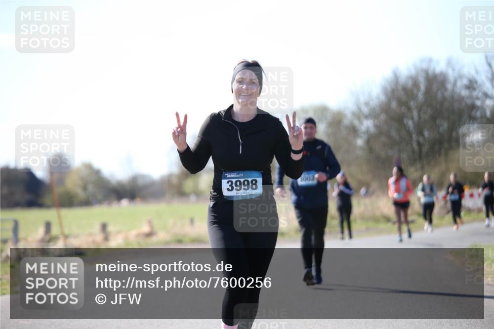 06.04.2025 - 44. Internationalen Wilhelmsburger Insellauf Jannik Wohlers http://msf.ph/oto/7600256 06.04.2025 10:41:42 Laufen 3998, 3602 meine-sportfotos.de
