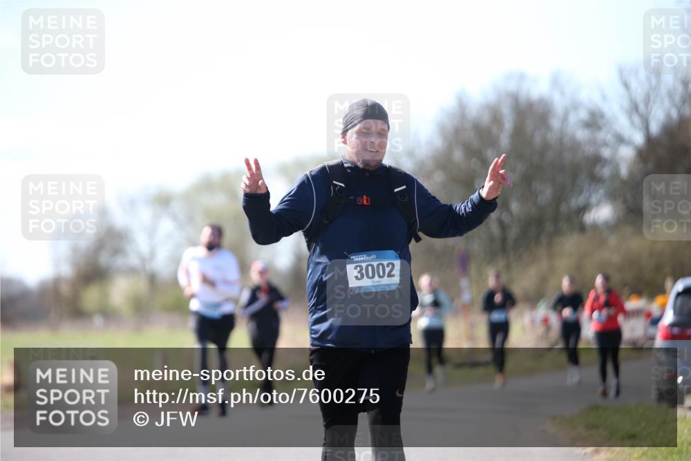 06.04.2025 - 44. Internationalen Wilhelmsburger Insellauf Jannik Wohlers http://msf.ph/oto/7600275 06.04.2025 10:41:44 Laufen 3002 meine-sportfotos.de