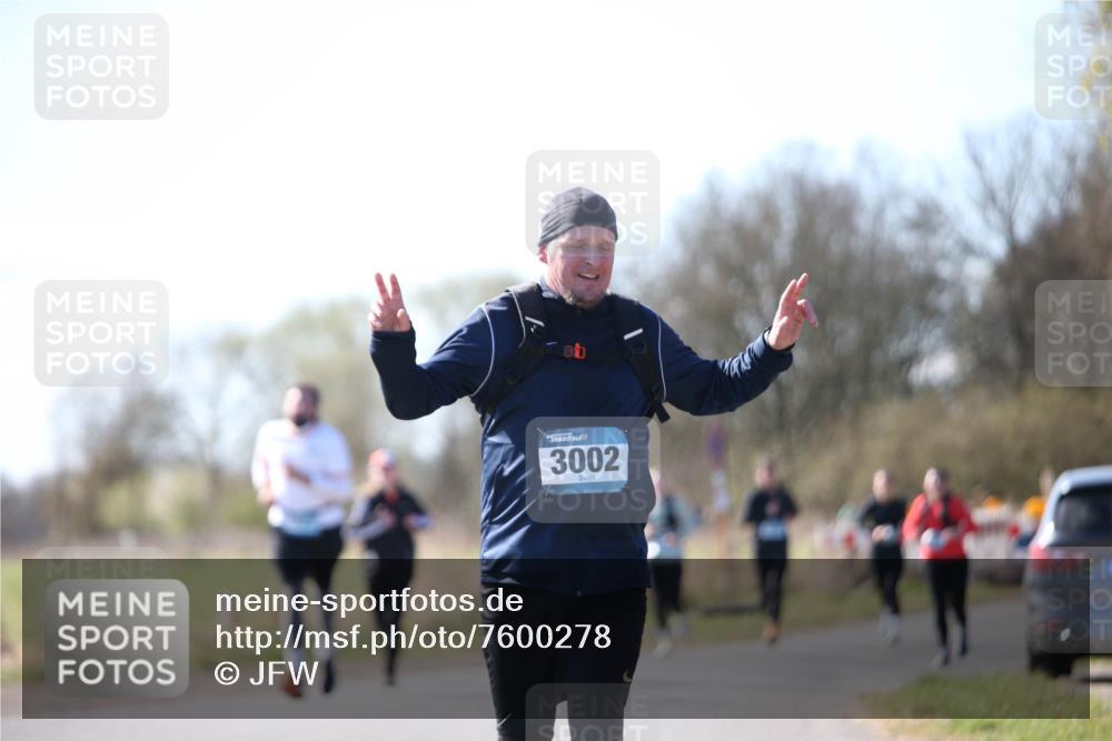 06.04.2025 - 44. Internationalen Wilhelmsburger Insellauf Jannik Wohlers http://msf.ph/oto/7600278 06.04.2025 10:41:44 Laufen 3002 meine-sportfotos.de