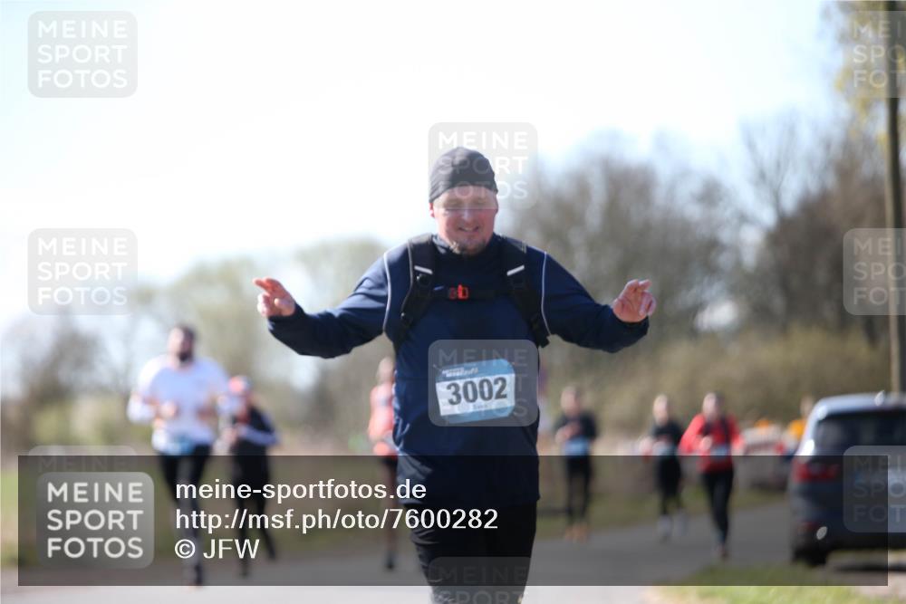 06.04.2025 - 44. Internationalen Wilhelmsburger Insellauf Jannik Wohlers http://msf.ph/oto/7600282 06.04.2025 10:41:45 Laufen 3002 meine-sportfotos.de