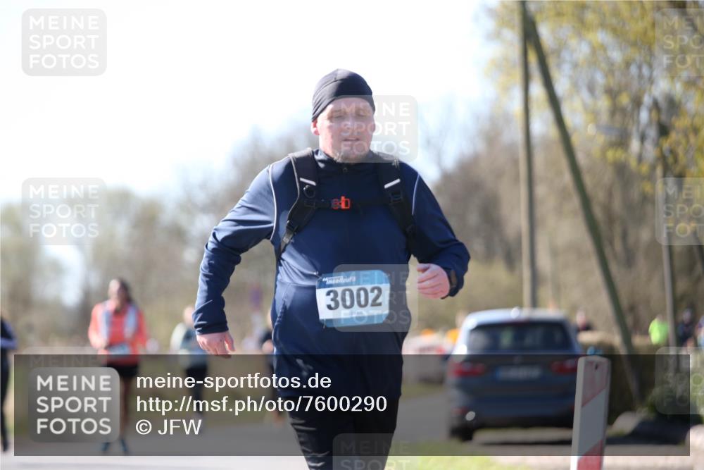 06.04.2025 - 44. Internationalen Wilhelmsburger Insellauf Jannik Wohlers http://msf.ph/oto/7600290 06.04.2025 10:41:45 Laufen 3002 meine-sportfotos.de