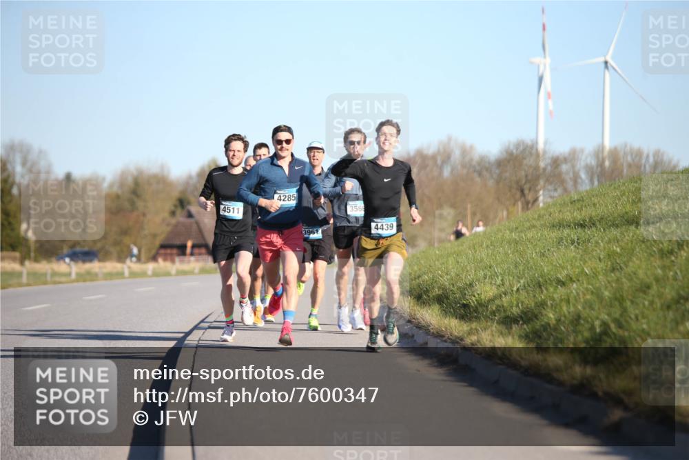 06.04.2025 - 44. Internationalen Wilhelmsburger Insellauf Jannik Wohlers http://msf.ph/oto/7600347 06.04.2025 09:19:00 Laufen 4511, 4285, 3961, 3566, 4439 meine-sportfotos.de