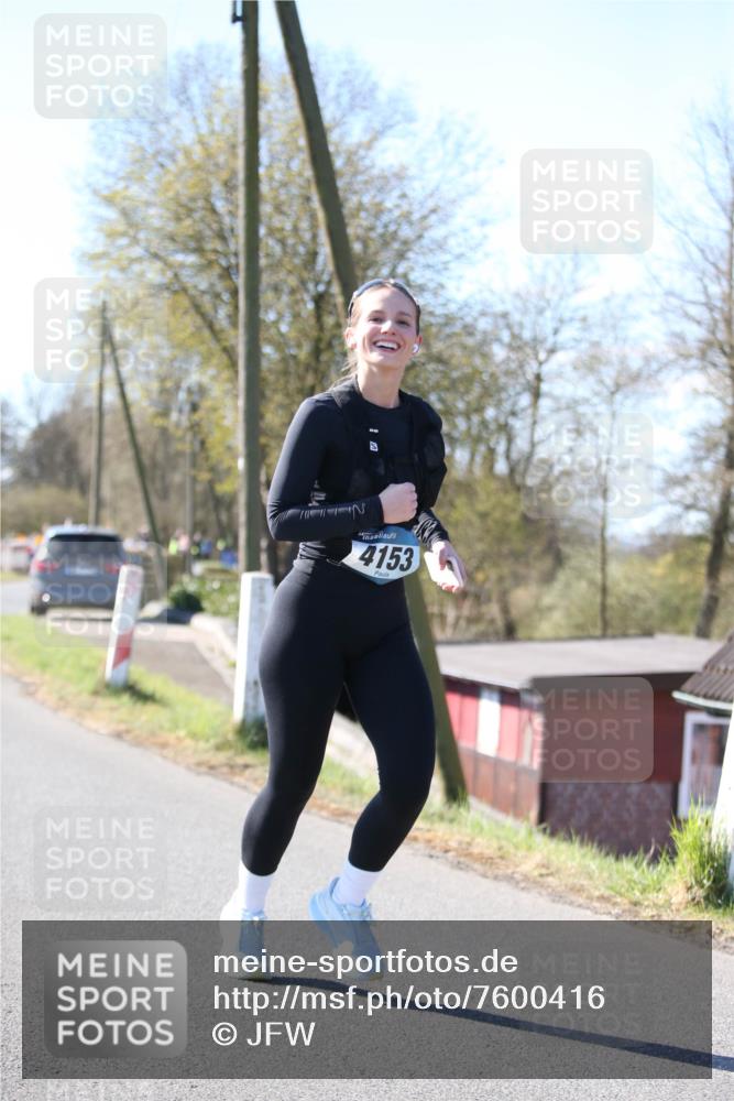 06.04.2025 - 44. Internationalen Wilhelmsburger Insellauf Jannik Wohlers http://msf.ph/oto/7600416 06.04.2025 10:42:03 Laufen 4153 meine-sportfotos.de