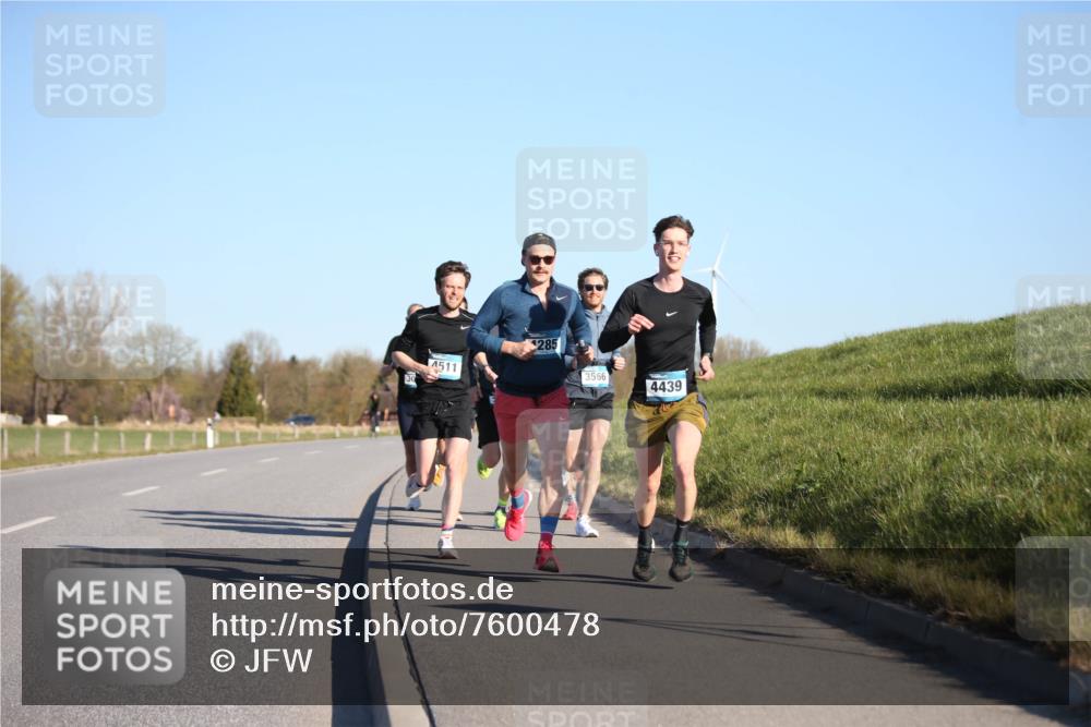 06.04.2025 - 44. Internationalen Wilhelmsburger Insellauf Jannik Wohlers http://msf.ph/oto/7600478 06.04.2025 09:19:03 Laufen 4511, 285, 3566, 4439 meine-sportfotos.de