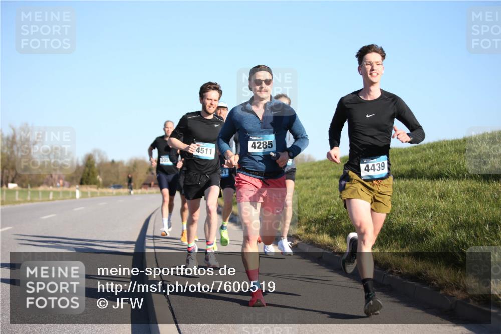 06.04.2025 - 44. Internationalen Wilhelmsburger Insellauf Jannik Wohlers http://msf.ph/oto/7600519 06.04.2025 09:19:04 Laufen 305, 4511, 61, 4285, 4439 meine-sportfotos.de