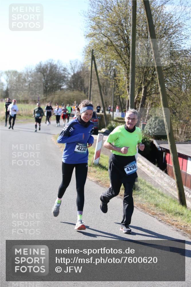 06.04.2025 - 44. Internationalen Wilhelmsburger Insellauf Jannik Wohlers http://msf.ph/oto/7600620 06.04.2025 10:42:52 Laufen 4232, 4295 meine-sportfotos.de