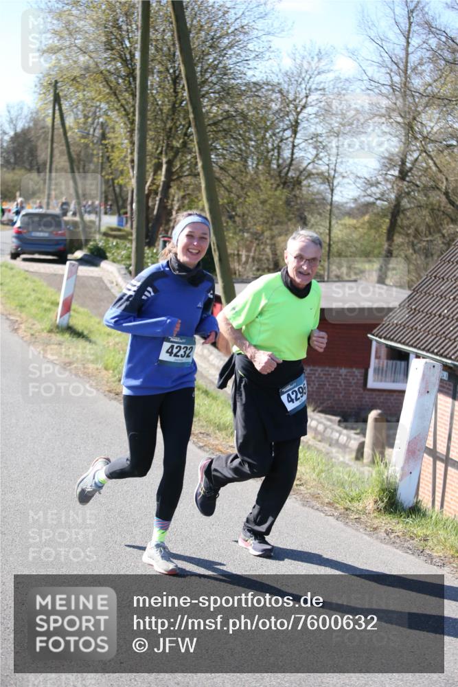06.04.2025 - 44. Internationalen Wilhelmsburger Insellauf Jannik Wohlers http://msf.ph/oto/7600632 06.04.2025 10:42:53 Laufen 4232, 4295 meine-sportfotos.de