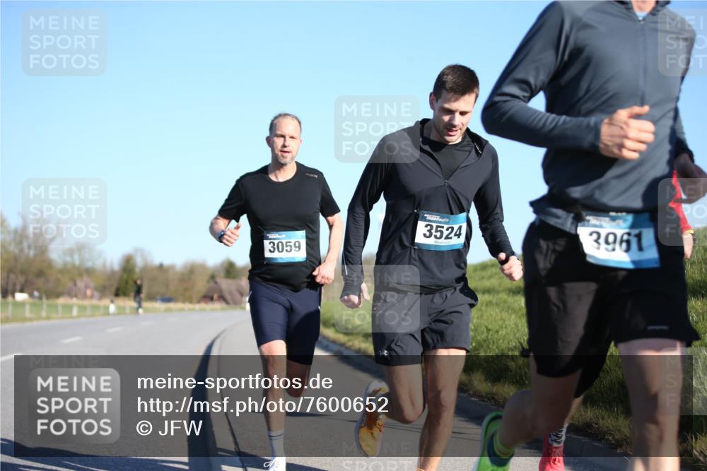 06.04.2025 - 44. Internationalen Wilhelmsburger Insellauf Jannik Wohlers http://msf.ph/oto/7600652 06.04.2025 09:19:06 Laufen 3059, 3524, 3961 meine-sportfotos.de