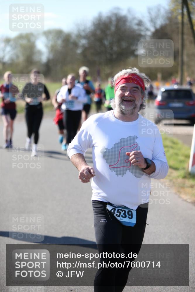 06.04.2025 - 44. Internationalen Wilhelmsburger Insellauf Jannik Wohlers http://msf.ph/oto/7600714 06.04.2025 10:43:03 Laufen 4539 meine-sportfotos.de