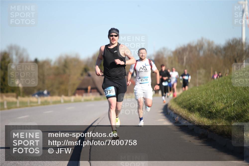 06.04.2025 - 44. Internationalen Wilhelmsburger Insellauf Jannik Wohlers http://msf.ph/oto/7600758 06.04.2025 09:19:24 Laufen 3739, 4570 meine-sportfotos.de