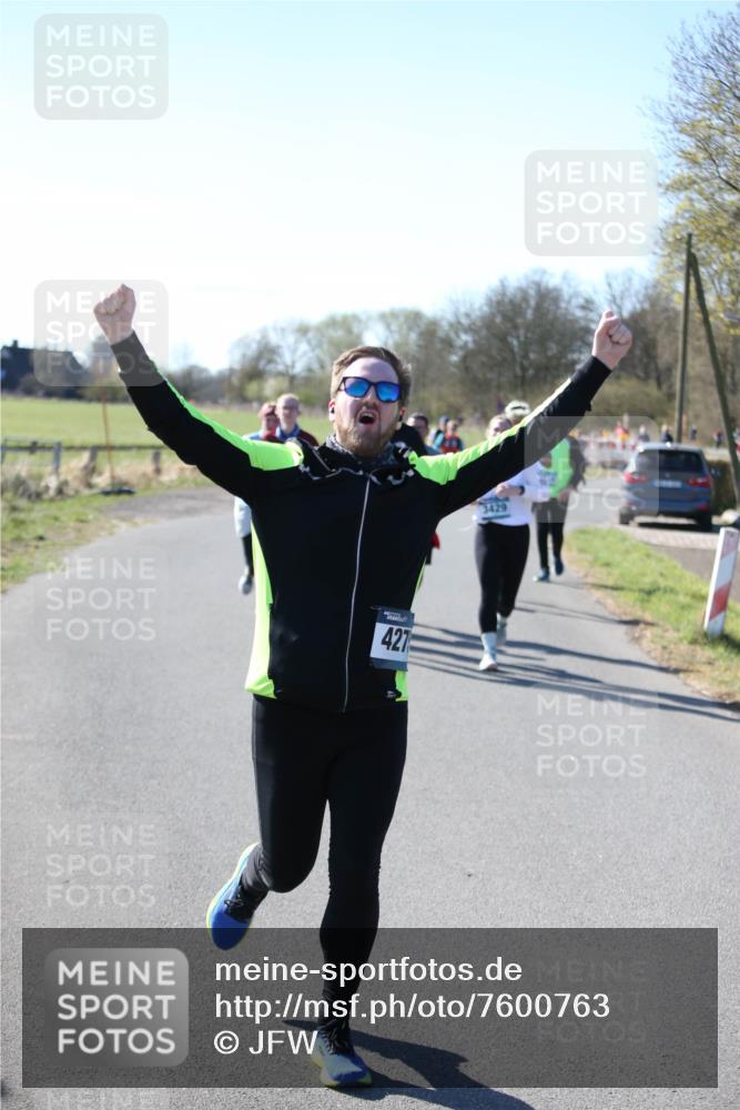 06.04.2025 - 44. Internationalen Wilhelmsburger Insellauf Jannik Wohlers http://msf.ph/oto/7600763 06.04.2025 10:43:06 Laufen 427, 3429 meine-sportfotos.de