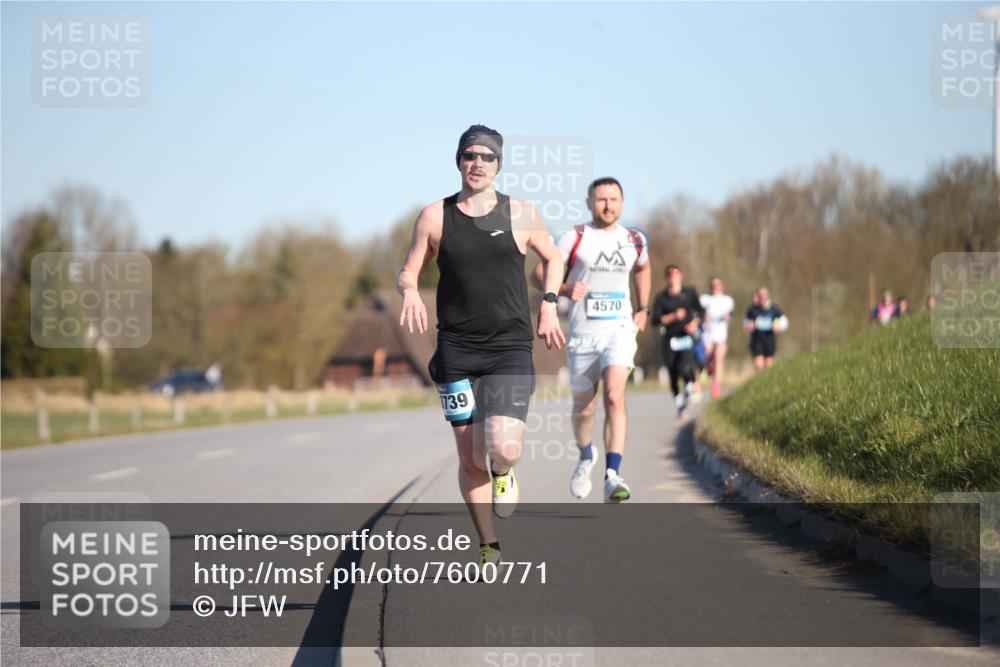 06.04.2025 - 44. Internationalen Wilhelmsburger Insellauf Jannik Wohlers http://msf.ph/oto/7600771 06.04.2025 09:19:24 Laufen 739, 4570 meine-sportfotos.de