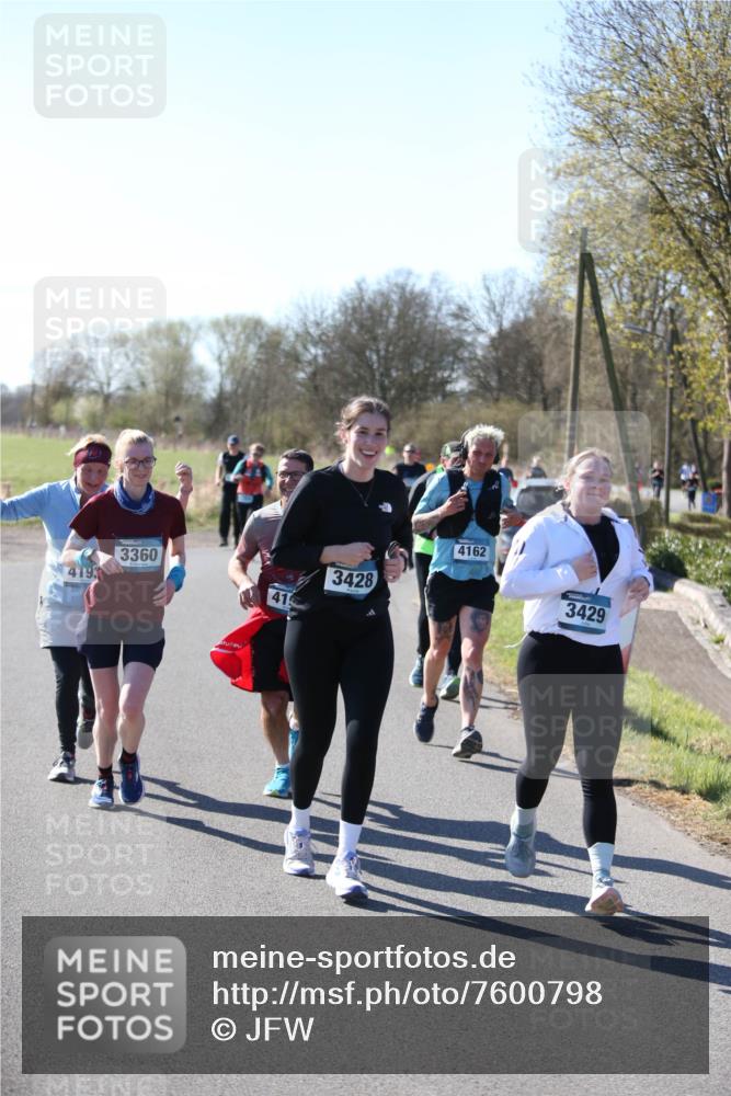 06.04.2025 - 44. Internationalen Wilhelmsburger Insellauf Jannik Wohlers http://msf.ph/oto/7600798 06.04.2025 10:43:07 Laufen 4193, 3360, 41, 3428, 4162, 3429 meine-sportfotos.de