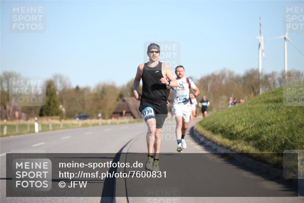 06.04.2025 - 44. Internationalen Wilhelmsburger Insellauf Jannik Wohlers http://msf.ph/oto/7600831 06.04.2025 09:19:25 Laufen 3739, 4570 meine-sportfotos.de