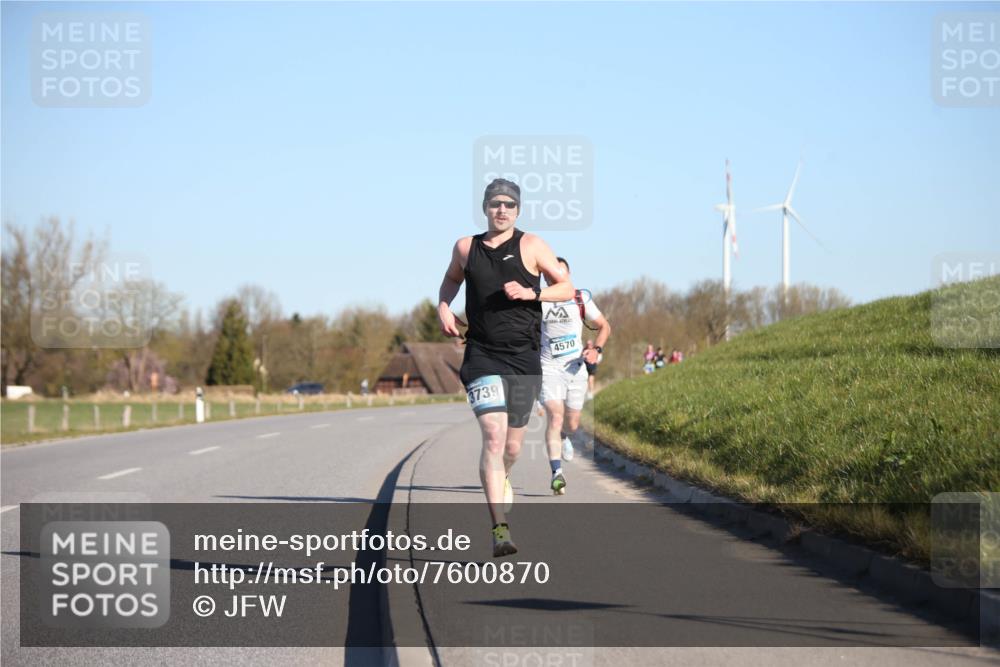 06.04.2025 - 44. Internationalen Wilhelmsburger Insellauf Jannik Wohlers http://msf.ph/oto/7600870 06.04.2025 09:19:26 Laufen 3739, 4570 meine-sportfotos.de