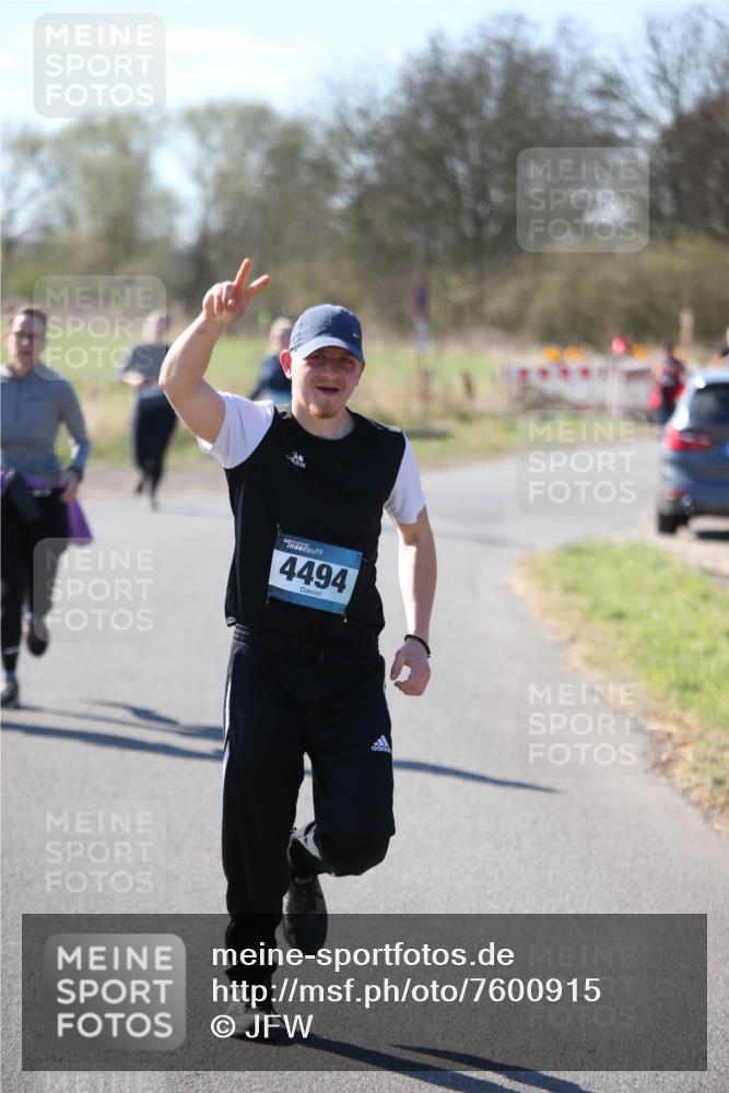 06.04.2025 - 44. Internationalen Wilhelmsburger Insellauf Jannik Wohlers http://msf.ph/oto/7600915 06.04.2025 10:43:20 Laufen 4494 meine-sportfotos.de