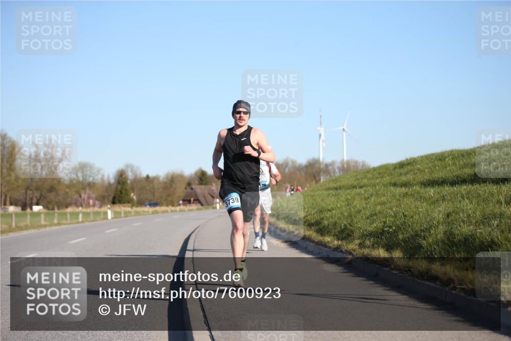06.04.2025 - 44. Internationalen Wilhelmsburger Insellauf Jannik Wohlers http://msf.ph/oto/7600923 06.04.2025 09:19:26 Laufen 3739 meine-sportfotos.de