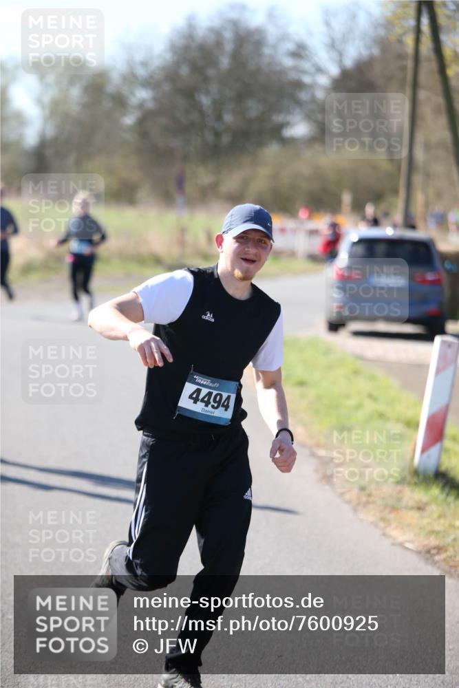 06.04.2025 - 44. Internationalen Wilhelmsburger Insellauf Jannik Wohlers http://msf.ph/oto/7600925 06.04.2025 10:43:20 Laufen 4494 meine-sportfotos.de